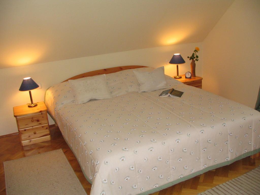 Toelgyes Apartment Хайдусобосло Номер фото